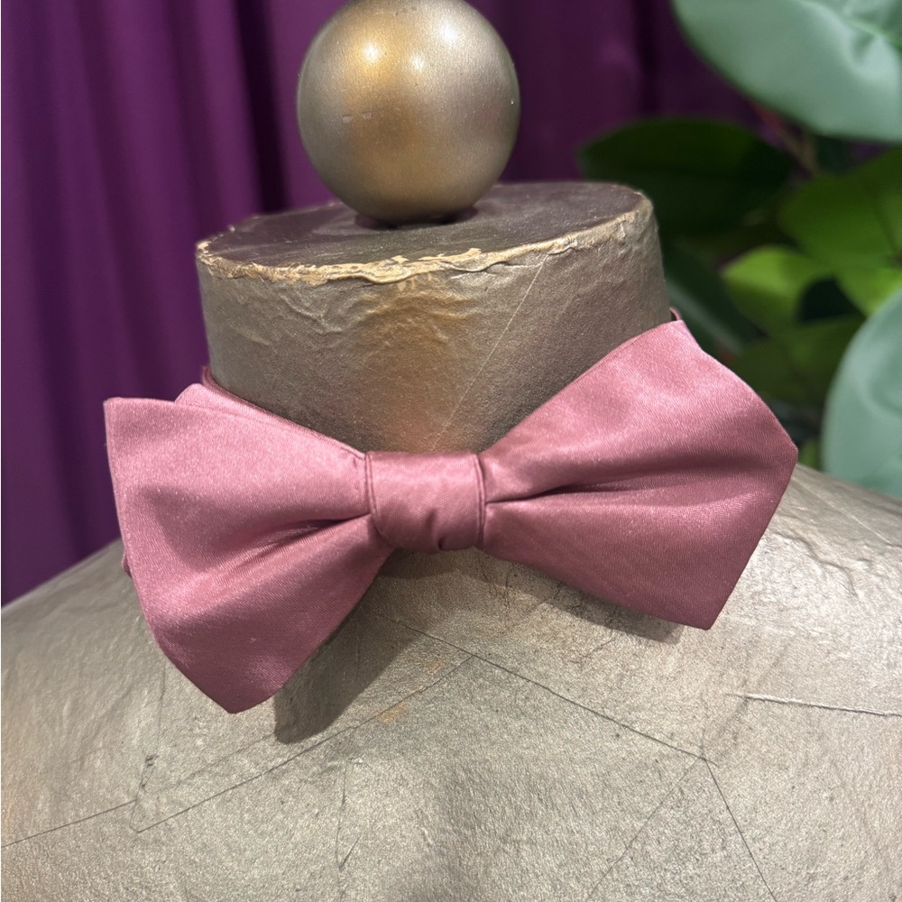 Murano Men’s Mauve Pre-Tied Bow Tie